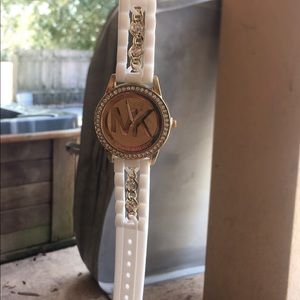 Mk watch